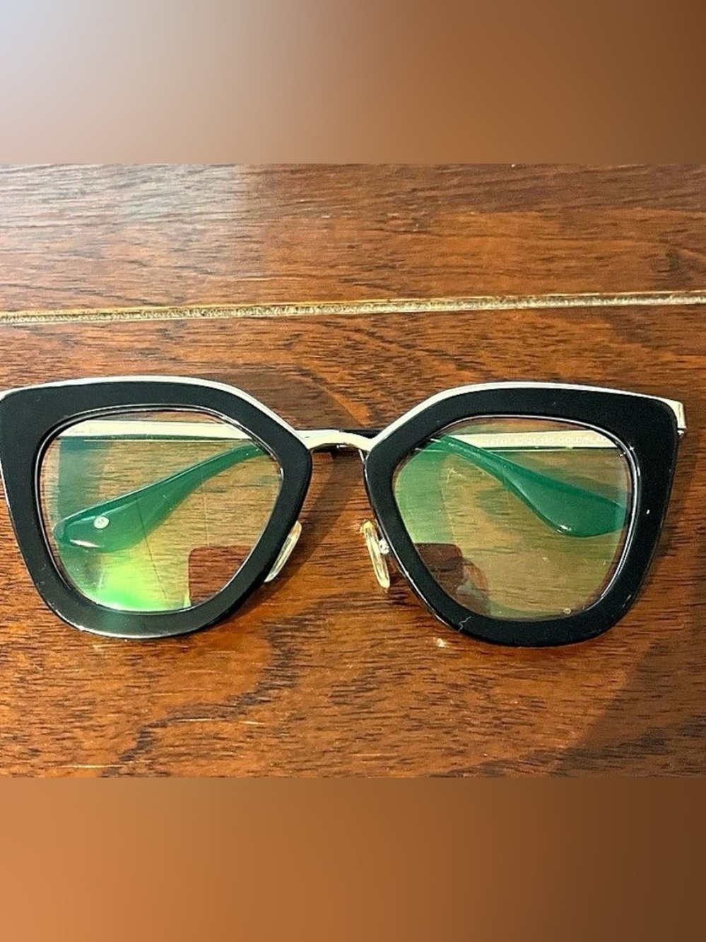 Hakim Katchura L1474H Cat Eye Sunglasses Black & Gold